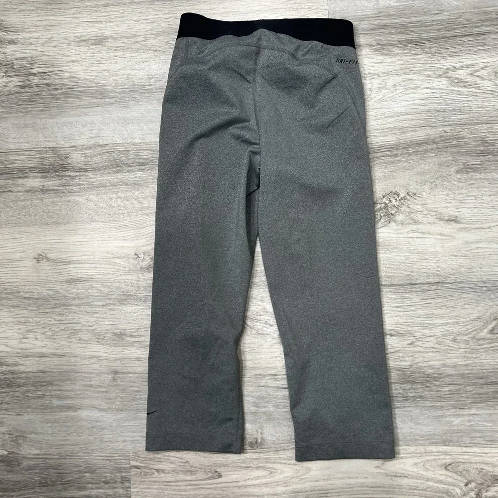 Nike‎ Pro Capri Leggings Dri-FIT Athletic Gym Training Pants Gray Sz XS